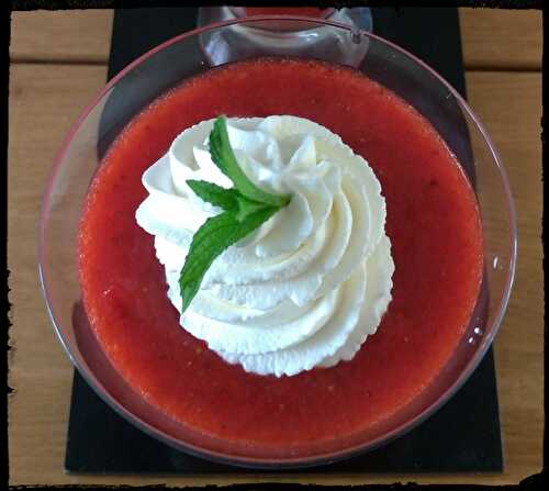 Soupe de fraises menthe/chantilly au companion