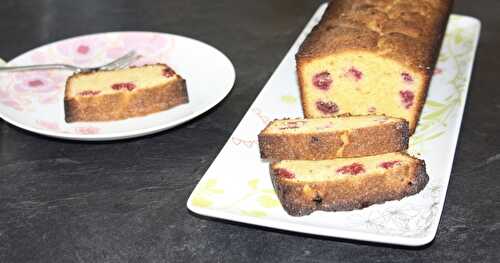 Cake amandes-framboises à la farine de maïs