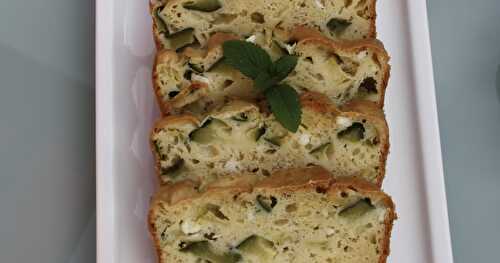 Cake aux courgettes, feta et menthe