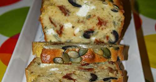 Cake tomates séchées, feta et graines de courges