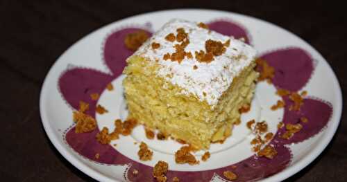 Carrés de gâteau aux pommes