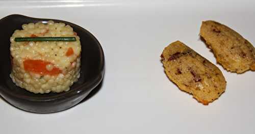 Mini madeleines de polenta - noix de boeuf séchée / Perles au saumon