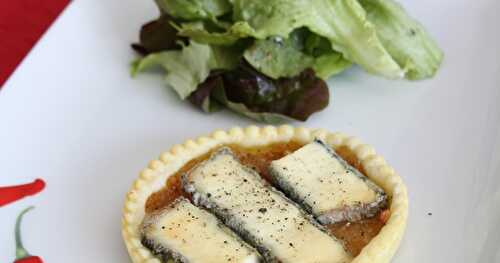 Tartelettes au confit d'échalotes et au chèvre