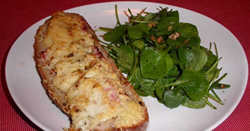 Tartine jambon-fromage / salade de pourpier