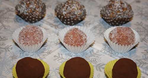 Truffes aux cacahuètes, roses et au chocolat 