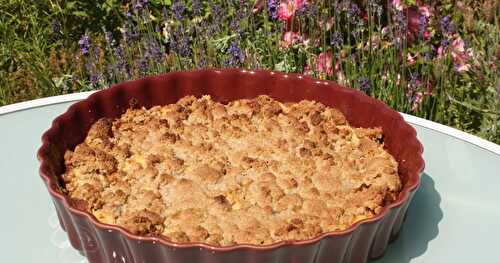 Clafoutis aux pommes et crumble de sarrasin