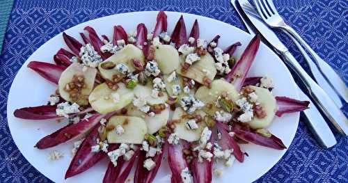  Assiette d’endives à la pomme et au bleu +