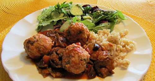 Boulettes de poisson, sauce Méditerranée