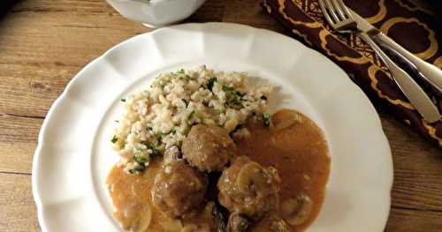 Boulettes de veau à la crème sure 