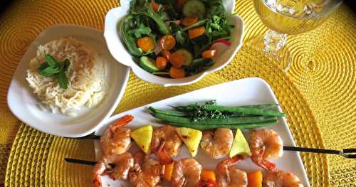 Brochettes de crevettes et ananas grillés exquis +