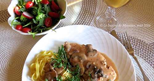 Escalopes de poulet poêlées, sauce crémeuse à l’italienne 