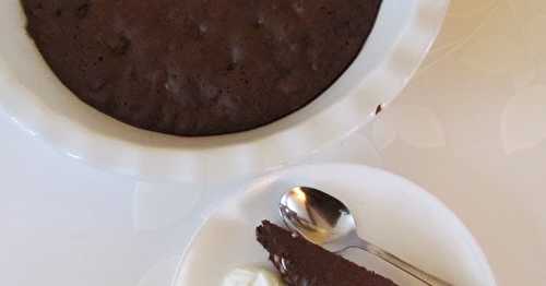 Fausse tarte chocolatée aux fruits et noix du Brésil