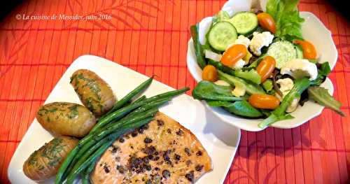 Filet de truite mariné au genièvre et aux poivres +