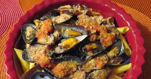 Gratin de moules, sauce arrabbiata 