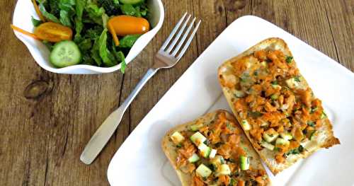 Mini-pizzas au sockeye et au cheddar 