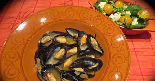 Moules au cari et au lait de coco +