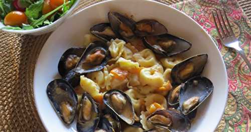 Moules au pesto et aux poivrons grillés 