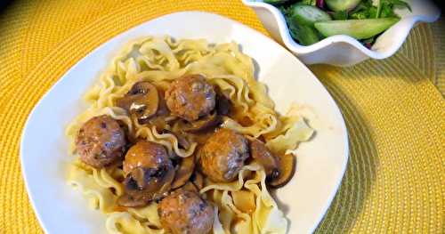 Petites boulettes de porc à la Stroganoff 