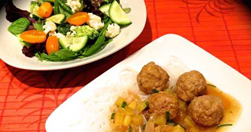 Petites boulettes de porc, sauce aigre-douce à l’ananas +