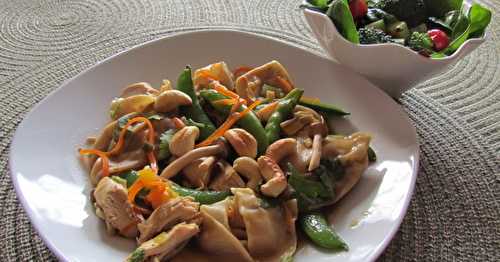 Sauté asiatique au poulet et won ton aux champignons