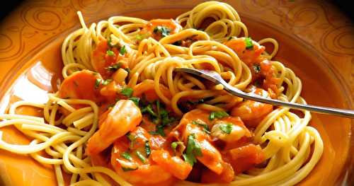 Spaghettis aux crevettes, sauce rosée 
