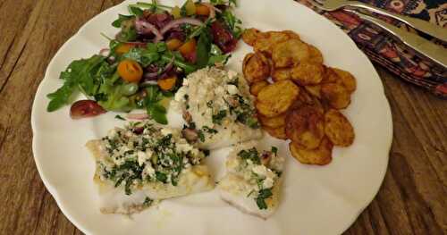 Filets de poisson en croûte de feta à la grecque 