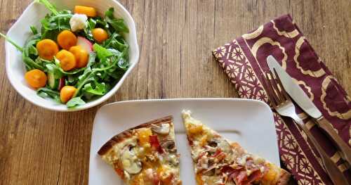 Pizza exquise au prosciutto et champignons +