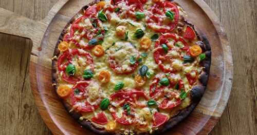 Pizza aux tomates fraîches + 