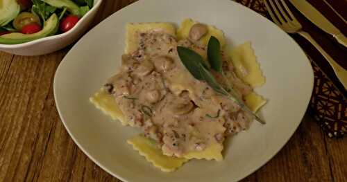 Raviolis, sauce aux pacanes, aux champignons et à la sauge + 