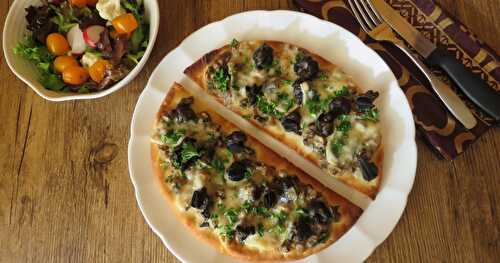 Pizzas aux escargots, sauce crémeuse aux champignons + 