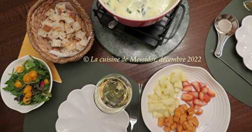 Fondue-trempette au fromage, épinards et artichauts + 