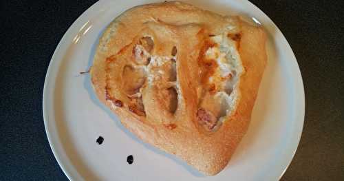 Fougasse à la poitrine fumée et au chévre