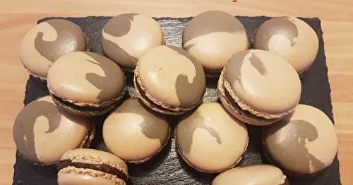 Macarons au chocolat noir praliné