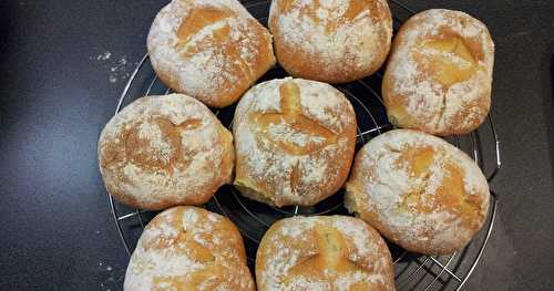 Petits pains portugais : Molletes
