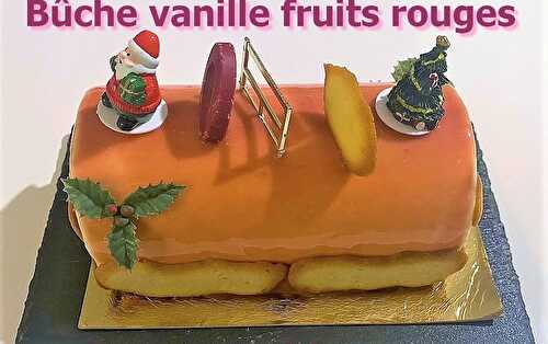 Bûche à la vanille et aux fruits rouges