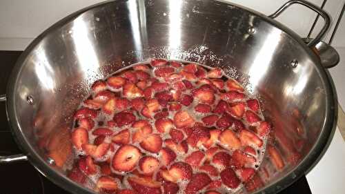 Confiture de fraises et menthe - La cuisine de Nat