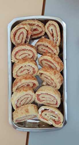 ROULE DE POMME DE TERRE AU FROMAGE AIL ET FINES HERBESET SAUMON (thermomix)