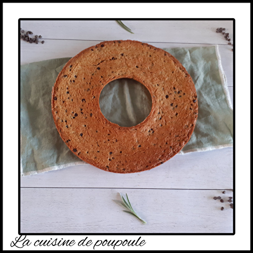 Cookie géant dans le moule couronne