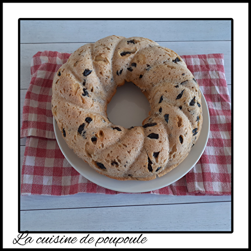 Couronne de pain aux olives et au romarin