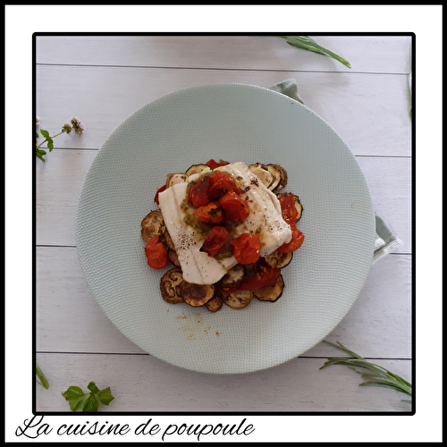 Loup de mer aux légumes rôtis et pest d’herbes du jardin