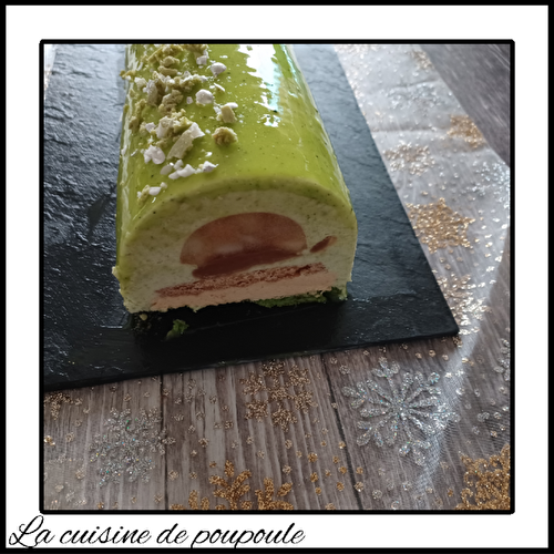 Bûche pistache Alcantara de Christophe Felder