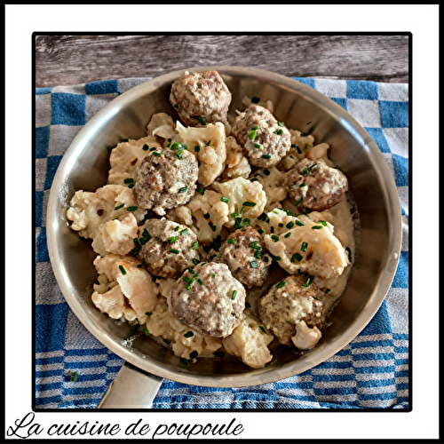 Curry thaï doux au chou fleur et aux boulettes de viande