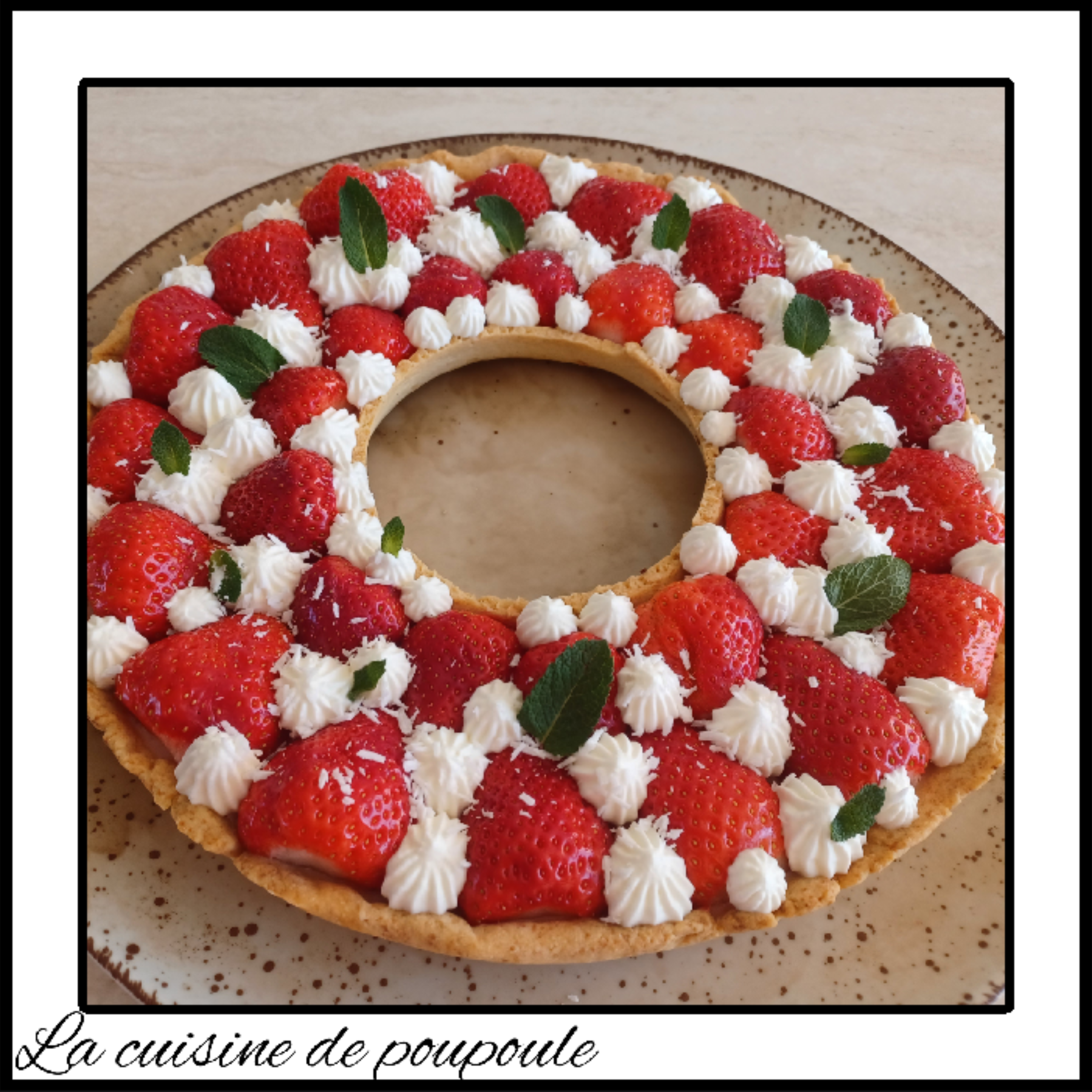 Tarte aux fraises sur lit de panna cotta