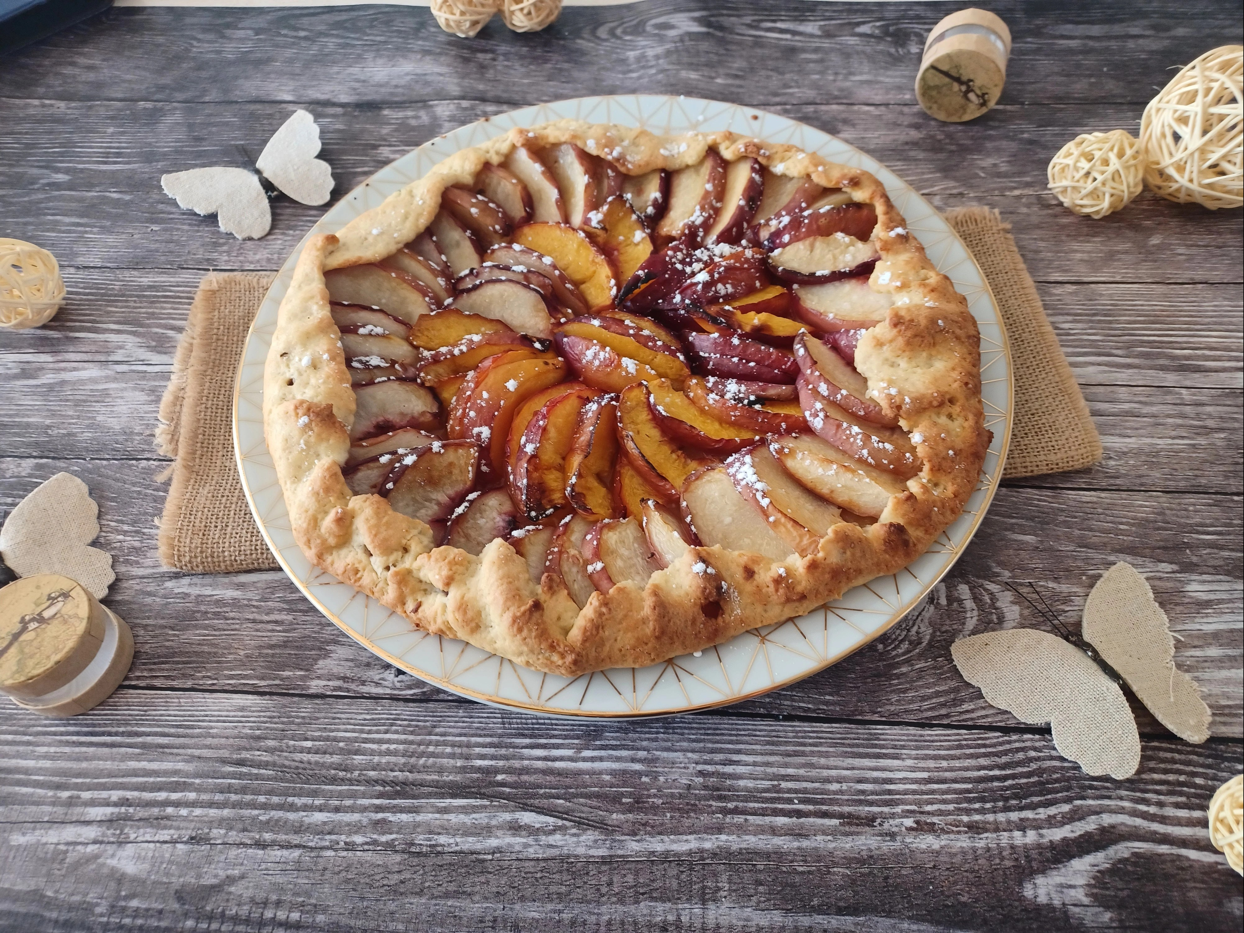 Tarte rustique aux pêches