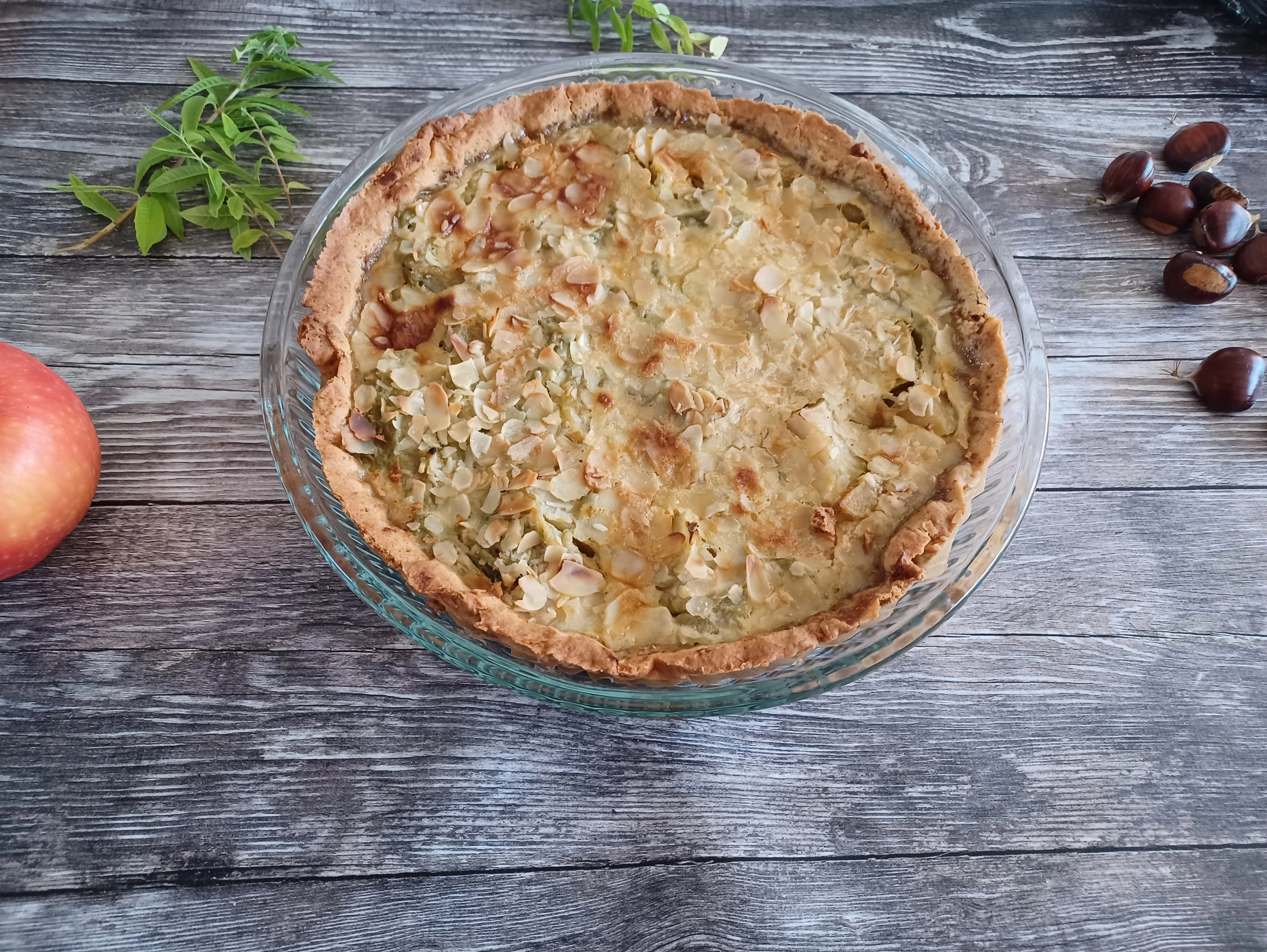 Tarte à la rhubarbe sur pâte sablée extrêmement légère