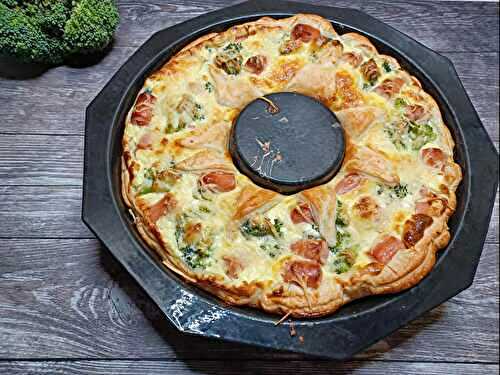 Tarte couronne de brocoli, saucisse knacki et comté