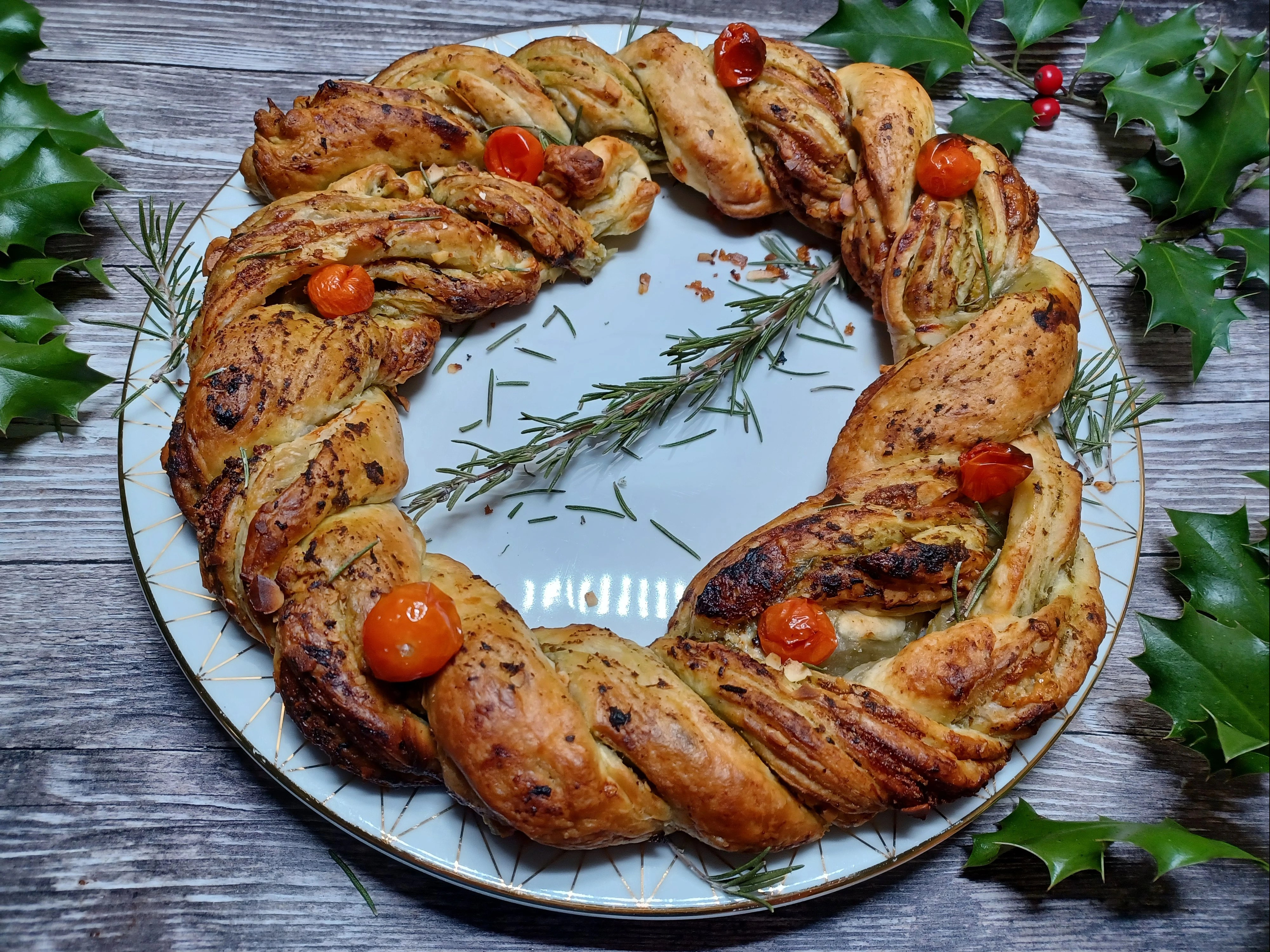 Couronne de Noël tressée au Roquefort