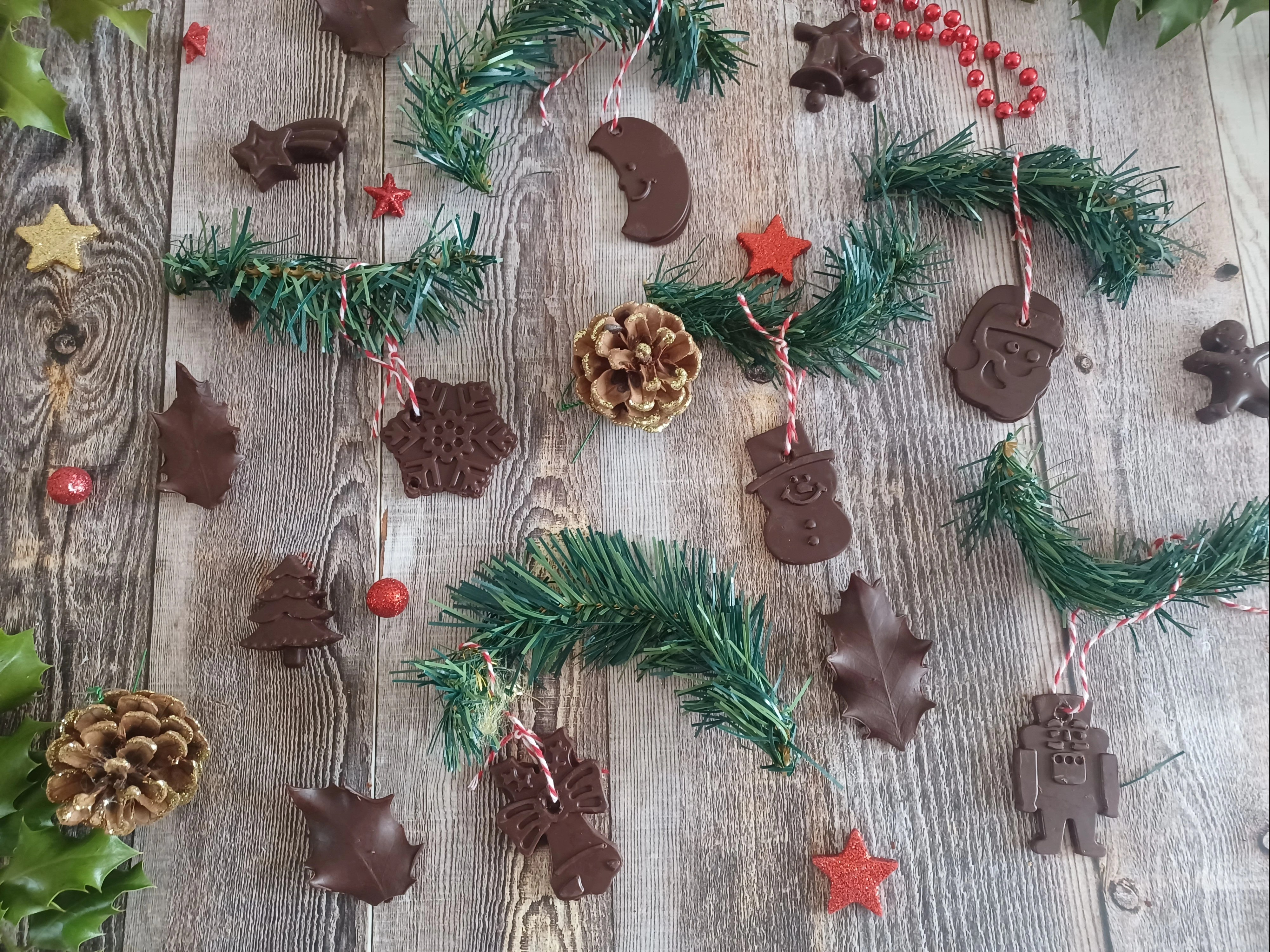 Décoration de noël et Feuilles de houx en chocolat