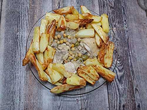 Barania batata – Pommes de terre frites en sauce blanche au citron-olives et poulet