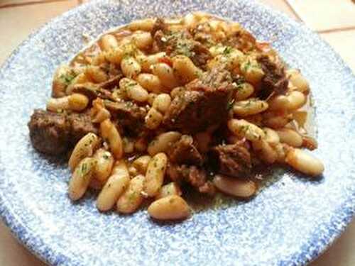 BOEUF AUX HARICOTS BLANCS PAR MARY ATHENES